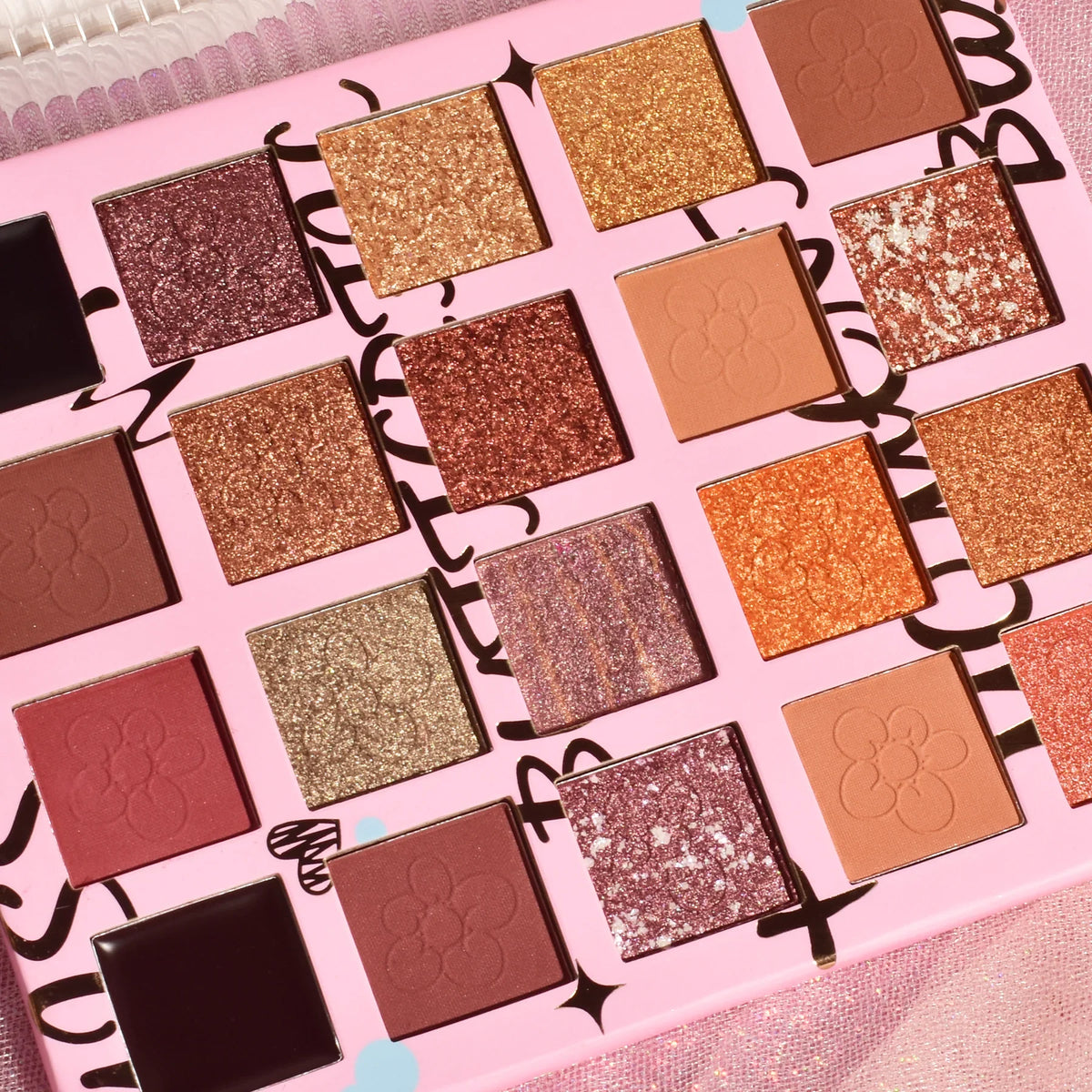 Paleta de Maquillaje Libro Vintage Girl – 72 Colores