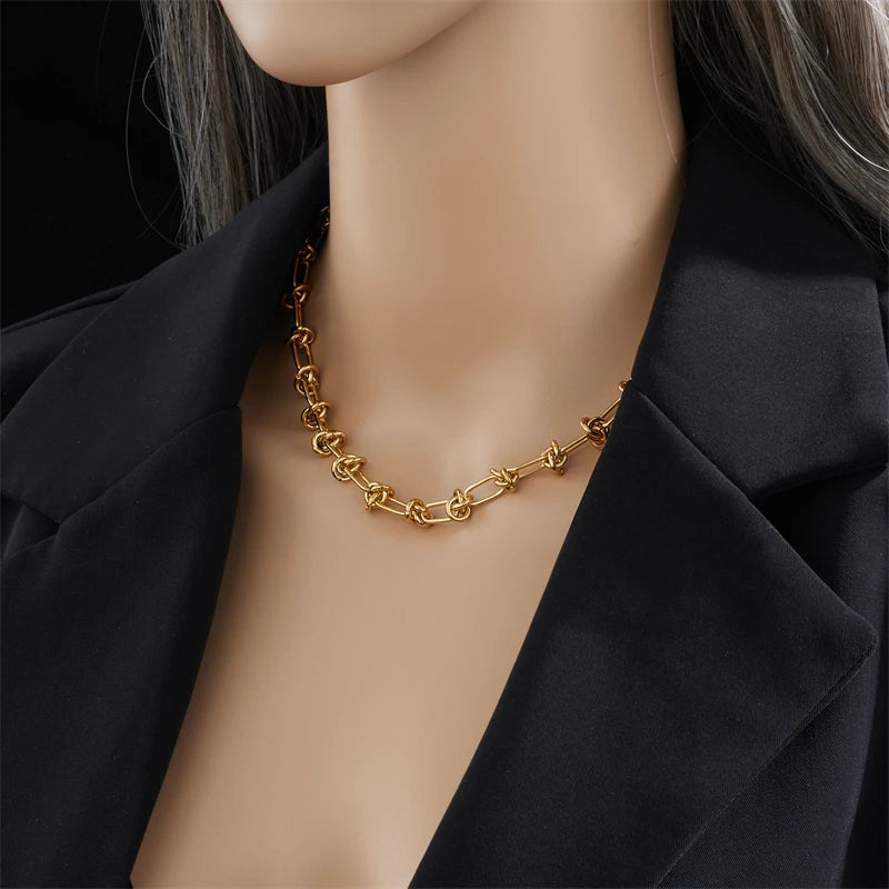 Set Collar y Pulsera Nudo Trenzado – Acero Inoxidable Dorado/Plateado